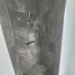 murermester renovering af nyt badeværelse bruser