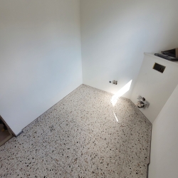 omfugning af hvide fliser