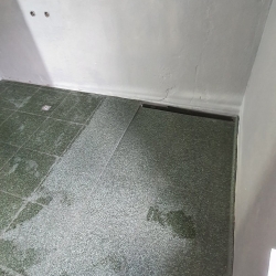 renovering af badeværelse fliser grøn Fyn