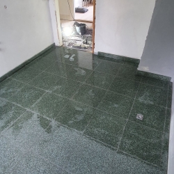 renovering af badeværelse fliser grøn nyt