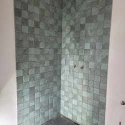 renovering badeværelse grøn