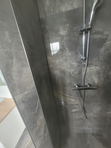 murermester renovering af nyt badeværelse fliser